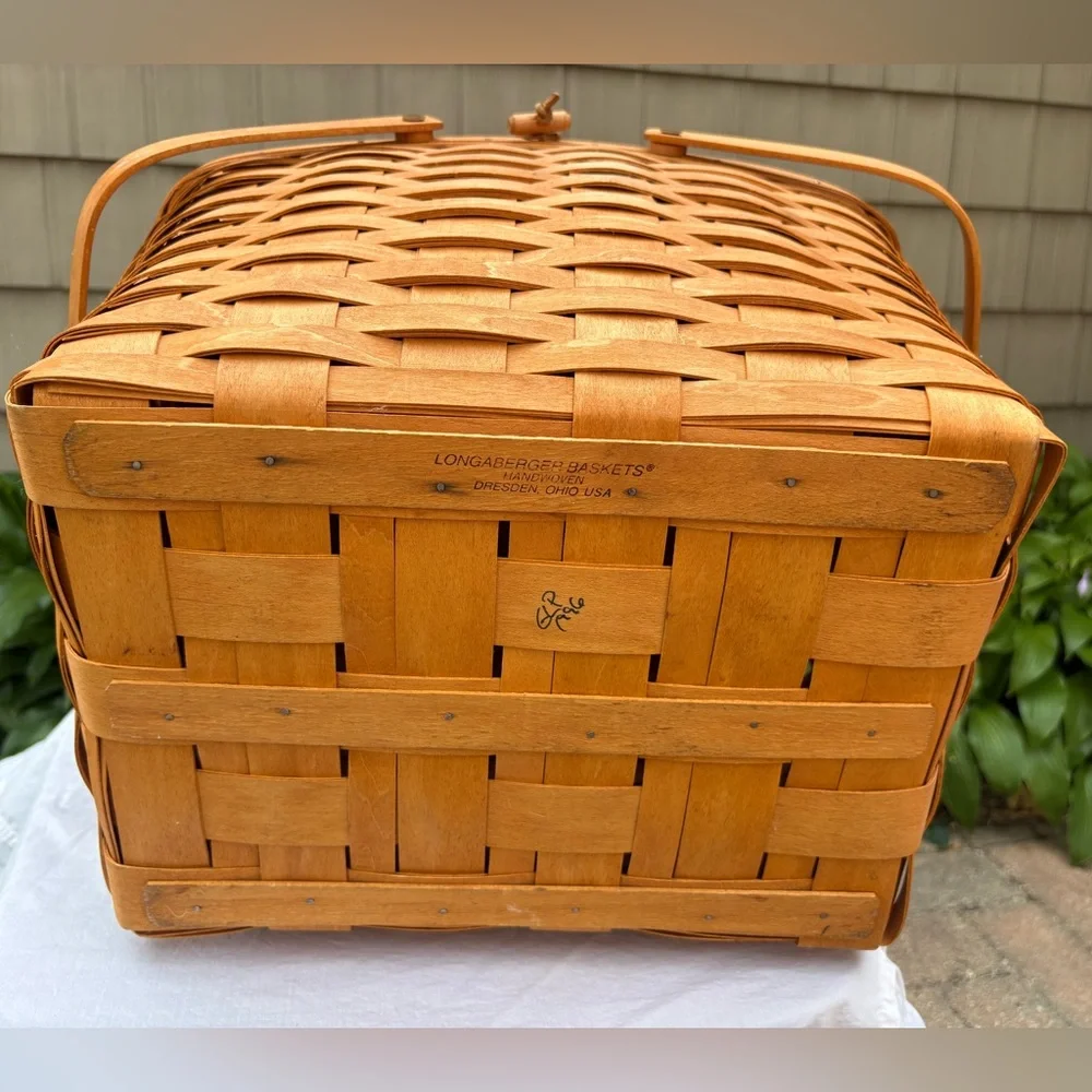 Vintage Signed Longaberger Large Handmade Two Handle Picnic Basket